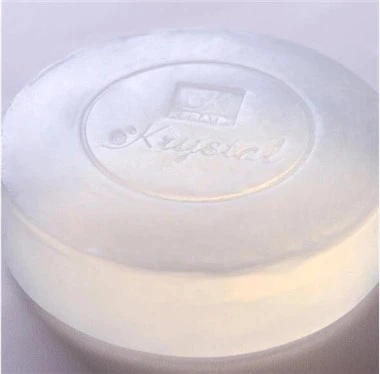 Glutationo odos balinantis muilas